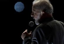 Lula sobre ida de Bolsonaro a velório da rainha: ‘Pensa que vai ganhar voto indo’