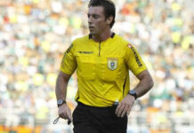Raphael Claus faz história com inéditos 27 minutos de acréscimo em Copas