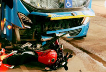 Motociclista fica gravemente ferido após colidir de frente com Ônibus