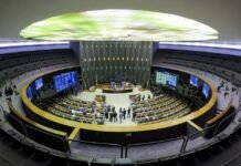 Câmara aprova texto-base da PEC da Transição em primeiro turno