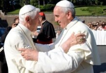 Papa Francisco pede para que fiéis orem por Bento XVI que ‘está muito doente’
