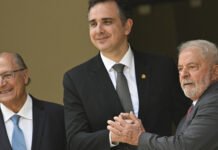 Lula janta com Pacheco e PT oficializa apoio à reeleição no Senado