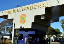 PF cumpre mandados por busca de armas da deputada Carla Zambelli