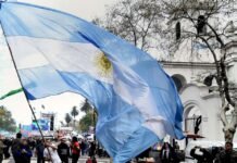 Gasto de milhões com lubrificante sexual causa polêmica na Argentina
