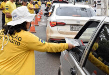 Detran realiza ação educativa na Operação Rodovida em parceria com a PRF em Porto Velho