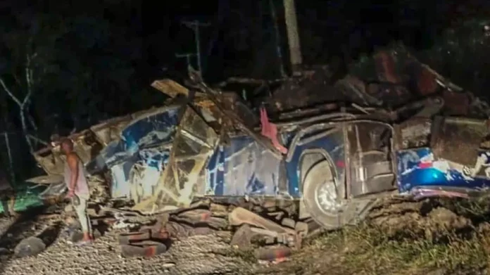 acidente-com-onibus-de-migrantes-deixa-33-mortos-no-panama-1676473715322_v2_900x506.jpg