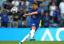 Thiago Silva renova contrato por um ano e deve se aposentar defendendo o Chelsea