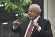 Lula opõe ricos a pobres 8 vezes e ignora reconciliação