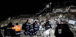 Número de mortos na Turquia e na Síria ultrapassa barreira dos cinco mil
