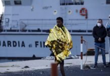 Guarda Costeira italiana socorre mais de 700 pessoas no Mediterrâneo