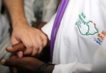 Lula relança Mais Médicos com promessa de empregar profissionais brasileiros