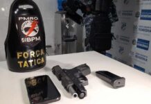 Força Tática flagra casal fazendo sexo em carro e motorista é preso com arma