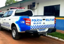 Mulher fica com faca cravada na barriga após ser atacada pelo marido enquanto dormia em Porto Velho