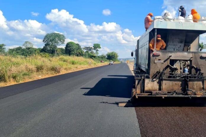 Microrrevestimento aumenta durabilidade da pavimentação asfáltica e melhora trafegabilidade da RO-479