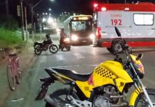 Duas mulheres são atropeladas na faixa de pedestre por mototáxi