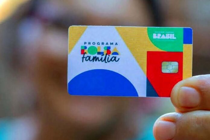 Brasília (DF) -- Novo cartão Bolsa Família 2023. Foto: MDAS/Divulgação