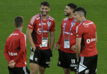 São Paulo finaliza preparação para encarar LDU com Beraldo como dúvida