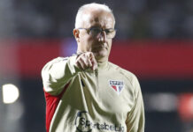 No limite, Dorival dá duas folgas para o São Paulo contra ‘desgaste mental’