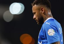 Neymar perde pênalti, mas se redime em vitória do Al-Hilal no Saudita