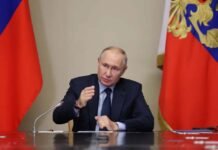 Em meio a tensão, Putin ordena sobrevoo de jatos no Mar Negro