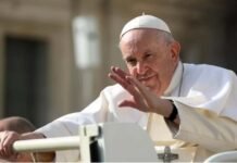 Benção: Vaticano autoriza que padres abençoem casais do mesmo sexo