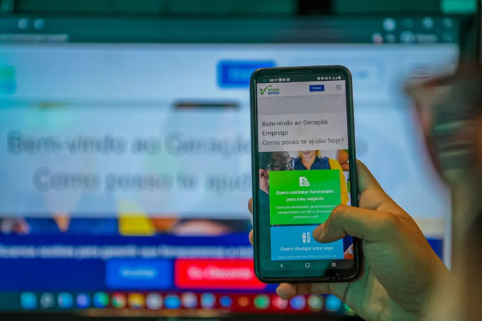 Abril começa com quase 1,7 mil vagas de emprego em Rondônia Ferramenta permite busca por vagas em cidades rondonienses