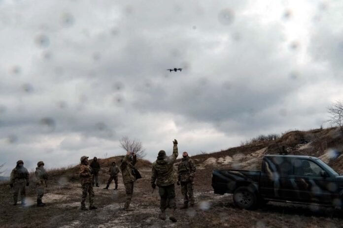 Forças ucranianas lançam ataques em oito regiões russas, incluindo Moscou