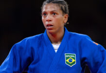 Rafaela Silva desabafa e diz ter pensado em suicídio após punição por doping