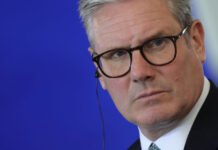 Primeiro-ministro do Reino Unido viaja à Alemanha para abrir negociações por acordo comercial