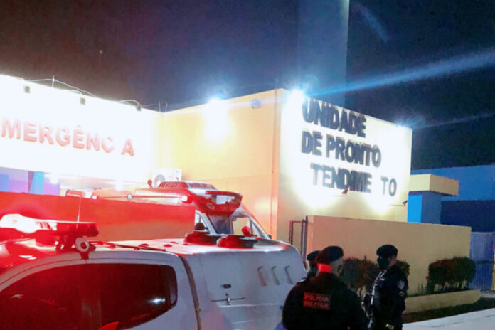 Jovem é alvejado a tiros por grupo em carro residencial Porto Madero