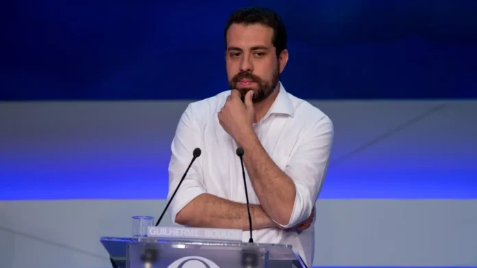 De olho em votos de Tabata, Boulos promete incorporar três propostas da deputada
