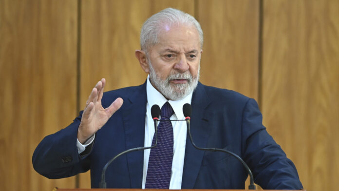 Lula pede ‘cumplicidade’ de Legislativo e Judiciário no esforço de corte de gastos
