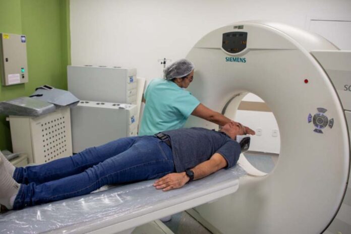 Governo de Rondônia zera fila de exames de tomografia convencional e com contraste