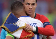 Cristiano Ronaldo opina sobre Mbappé: “Não sabe jogar como centroavante”