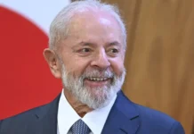 Em vez de chorar, caia na realidade, diz Lula sobre Bolsonaro virar réu no STF