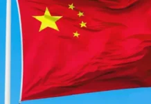 Autoridade chinesa em Hong Kong chama americanos de camponeses em discurso