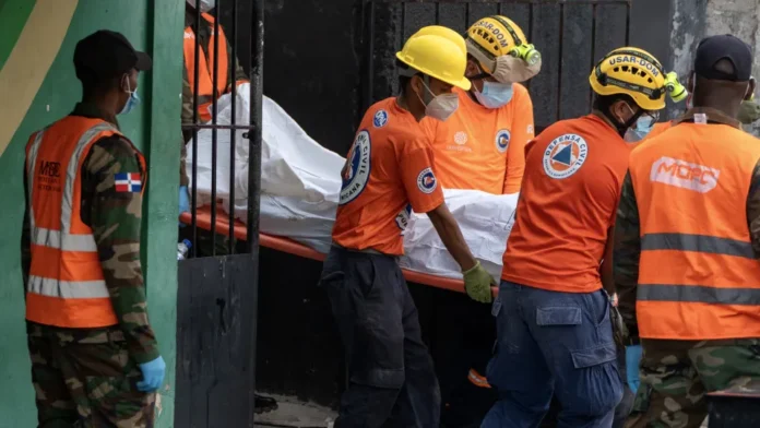 Governadora está entre os 124 mortos após desabamento em discoteca