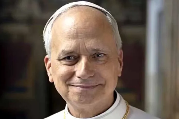 Foto oficial do papa Leão XIV é divulgada pelo Vaticano