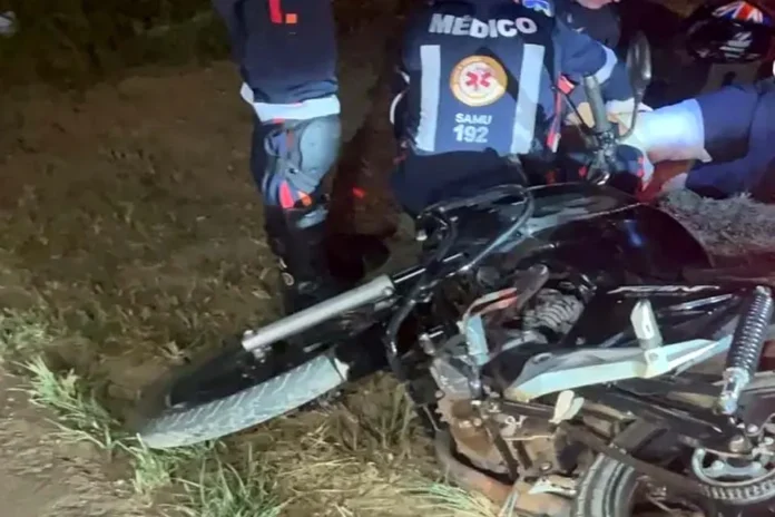 Motociclista é alvejado com tiro de fuzil durante fuga da Força Tática