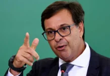 Ex-ministro Gilson Machado é preso pela PF