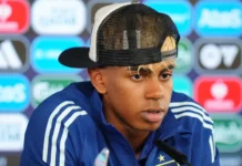 Ex-Milan destrói Lamine Yamal: “Que se f*** a sua mãe”