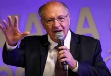 Governo vai trabalhar para reverter taxação dos EUA, diz Alckmin