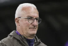 Dorival admite preocupação com Garro para duelo do Corinthians no sintético