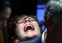 Carla Zambelli alega passar mal e audiência na Itália é suspensa segundo advogados