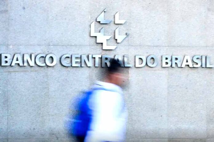 Mercado financeiro reduz previsão da inflação para 4,81%