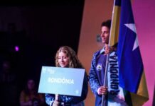 Estudantes-atletas representam delegação escolar de Rondônia na abertura dos Jogos da Juventude