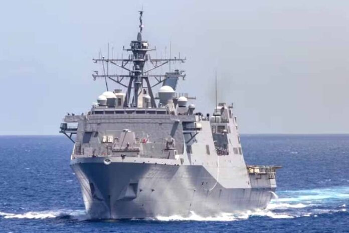 Navio de guerra dos EUA deixa Trinidad e Tobago em meio a tensões do governo Trump com Venezuela