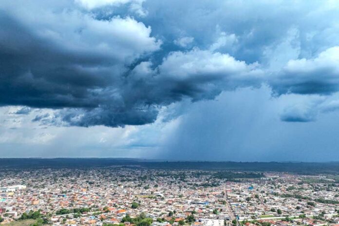PREVISÃO DO TEMPO: Chuva predomina no Norte nesta terça-feira (14), com sol entre nuvens em alguns pontos