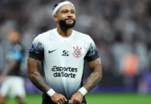 Memphis diz ter passaporte roubado e atrasa chegada à seleção holandesa
