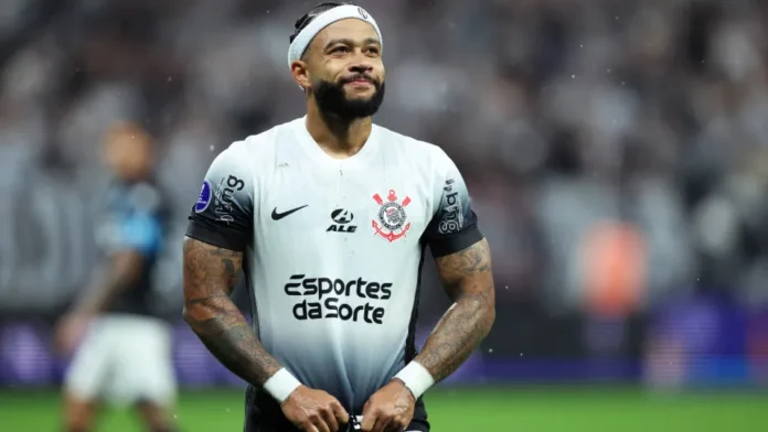 Memphis diz ter passaporte roubado e atrasa chegada à seleção holandesa